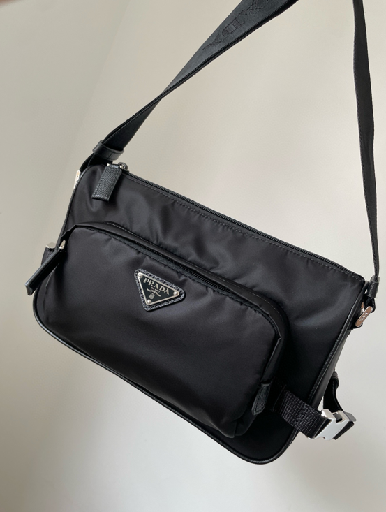 【高仿男包推薦】Prada 25 新款斜背包（中號）