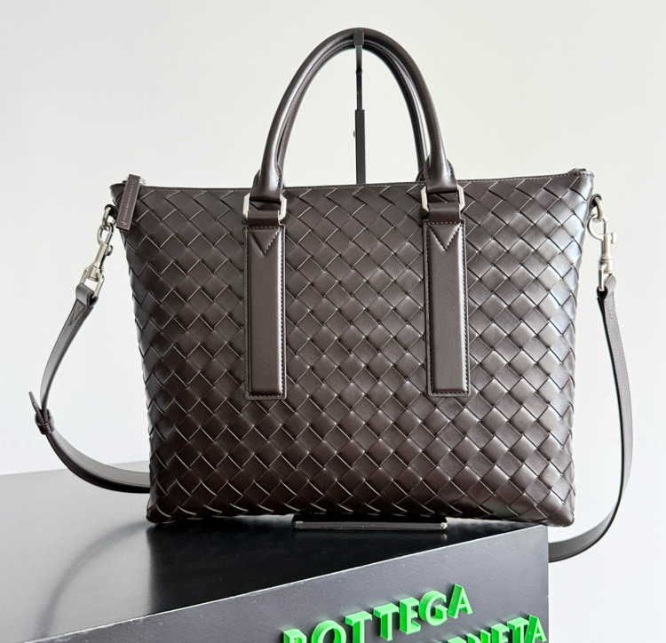 【高仿男包推薦】BV 2025 新品 男士 Intrecciato 編織柔軟公文包