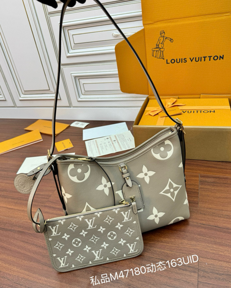 【高仿女包推薦】LV CarryAll PM 肩背包 型號：M47180