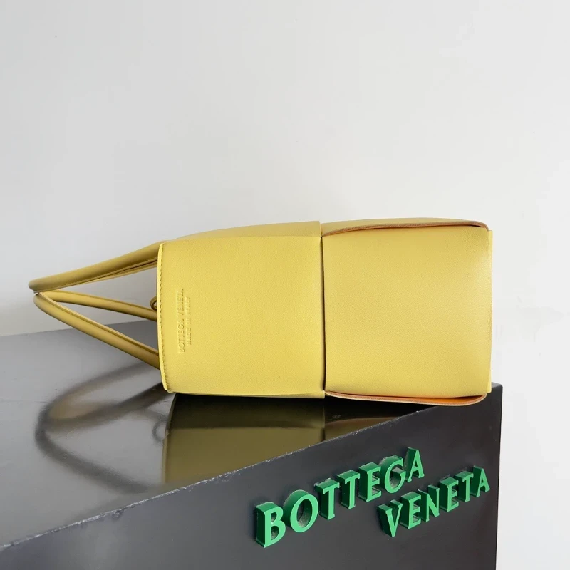 bottega veneta 高仿 超大矩形托特包 (11)