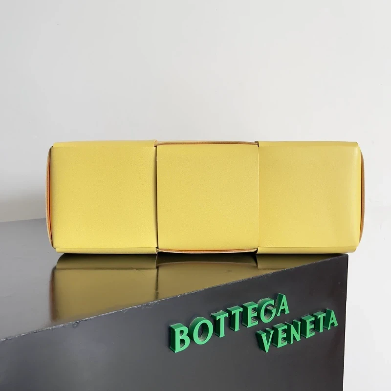 bottega veneta 高仿 超大矩形托特包 (12)