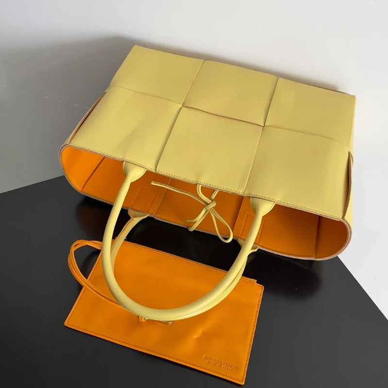 bottega veneta 高仿 超大矩形托特包 (13)