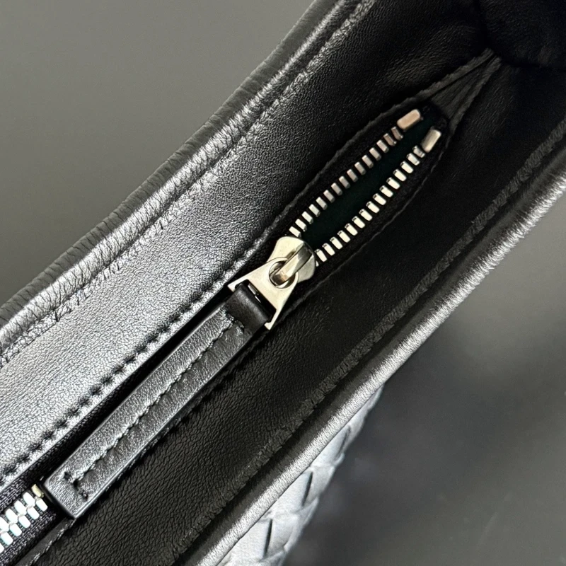 bv高仿veneto 斜挎包 (7)