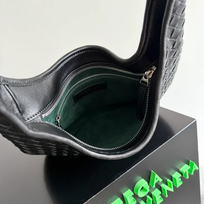 bv高仿veneto 斜挎包 (9)