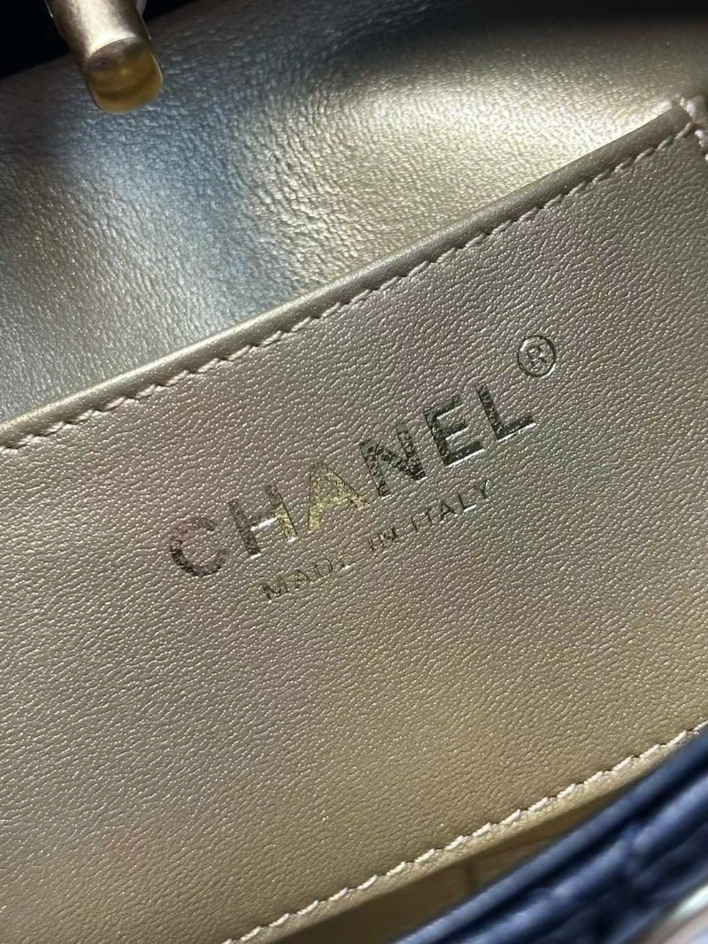 chanel 金球水桶包 (7)