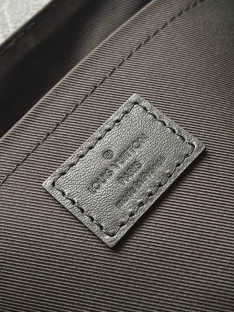 lv高仿男包 型號：m12681 (9)