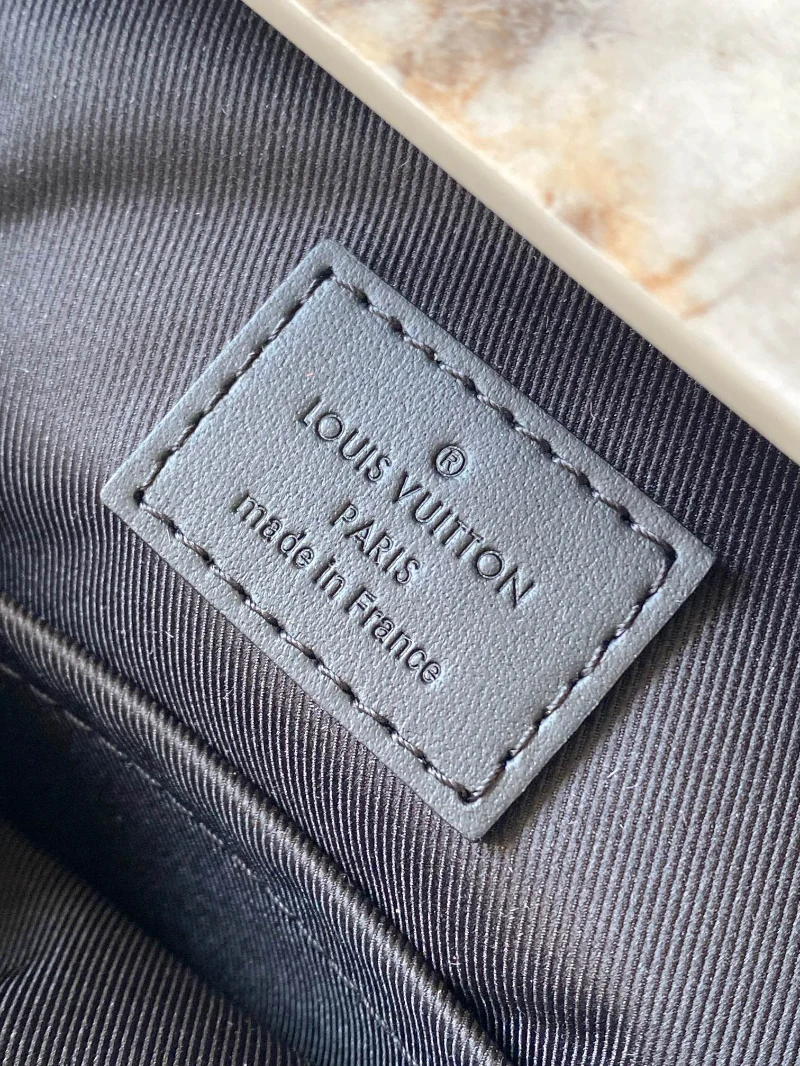 lv高仿男包 型號:m69443 (9)