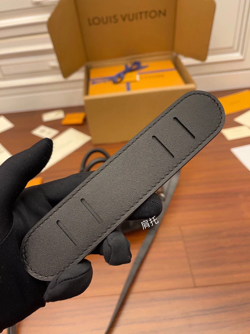 lv高仿男包keepall xs (3)