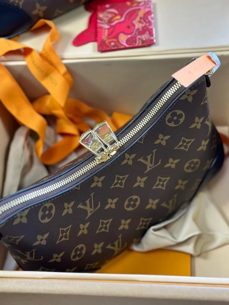 lv高仿 牛角包 (3)