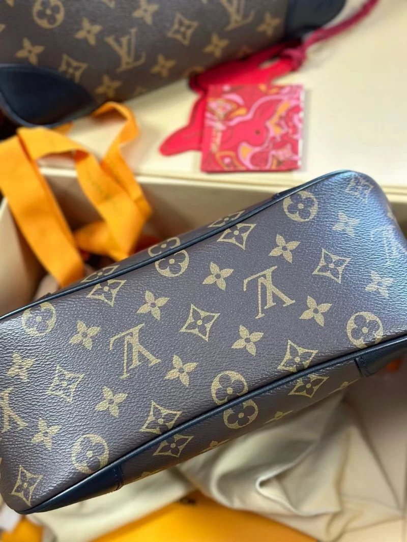 lv高仿 牛角包 (6)