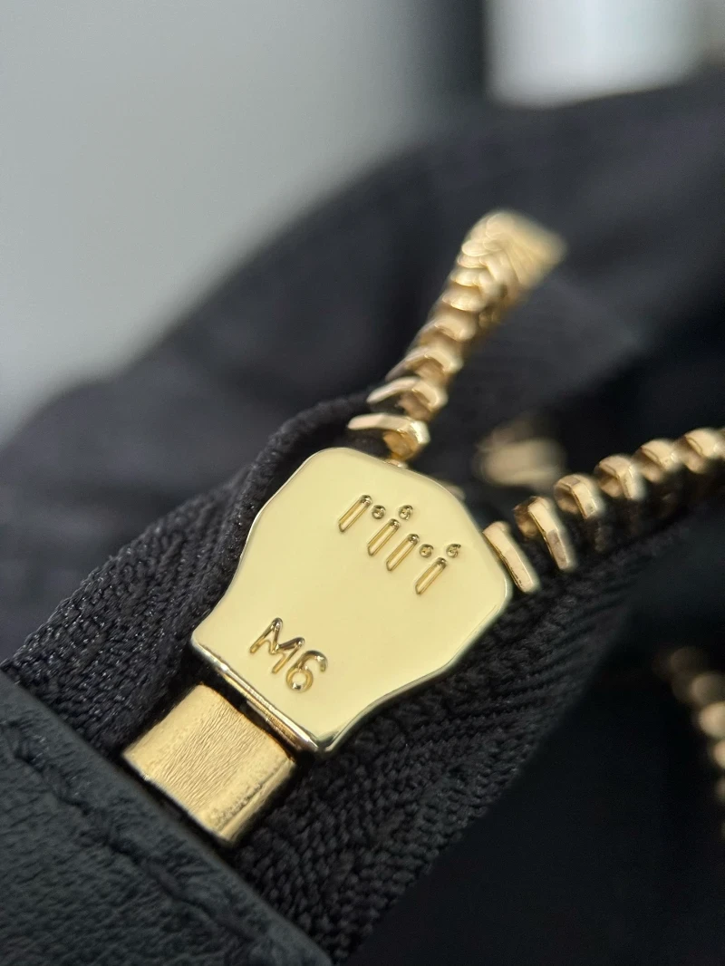 prada高仿細節 (8)