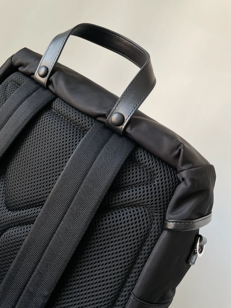 prada 高仿 男包 (9)