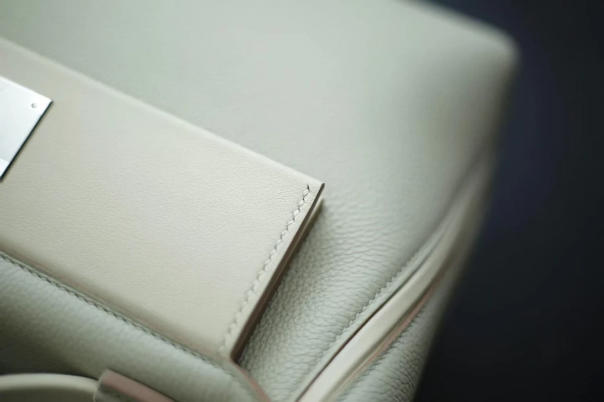 hermes高仿 kelly24 銀扣 奶昔白 (4)