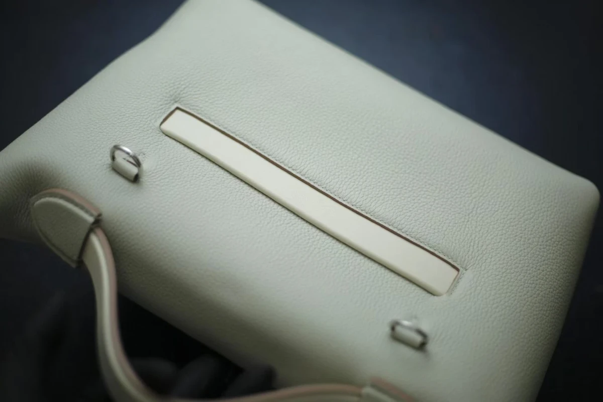 hermes高仿 kelly24 銀扣 奶昔白 (6)