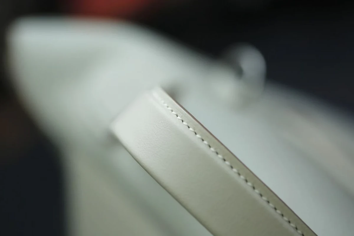 hermes高仿 kelly24 銀扣 奶昔白 (7)