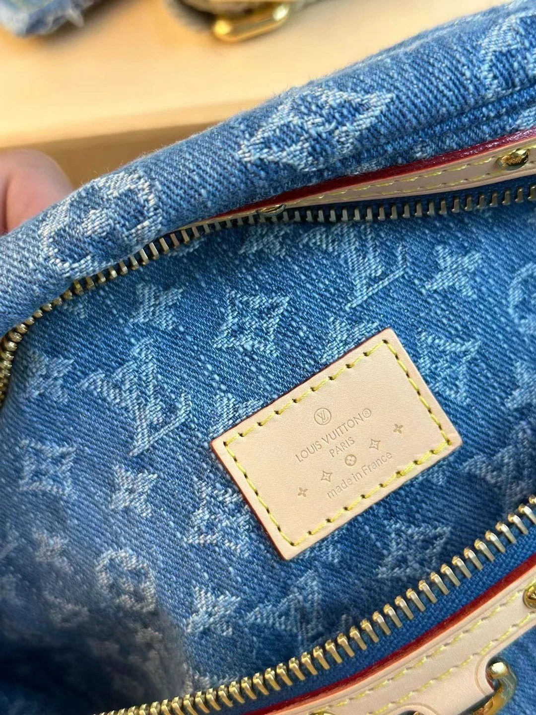 lv高仿 牛仔包 (3)