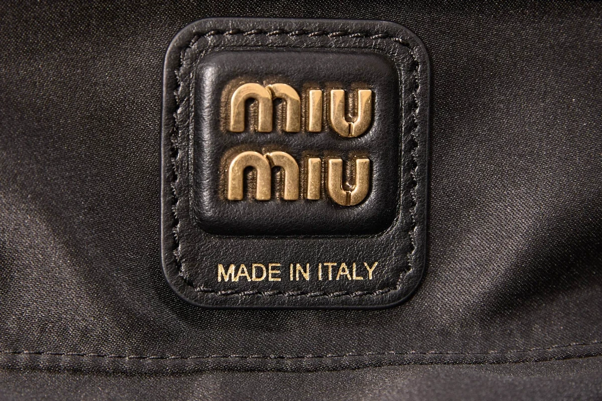 高仿miumiu黑色 小號 (4)