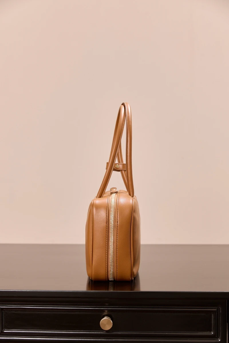 高仿miumiu 干邑色 中號 (7)