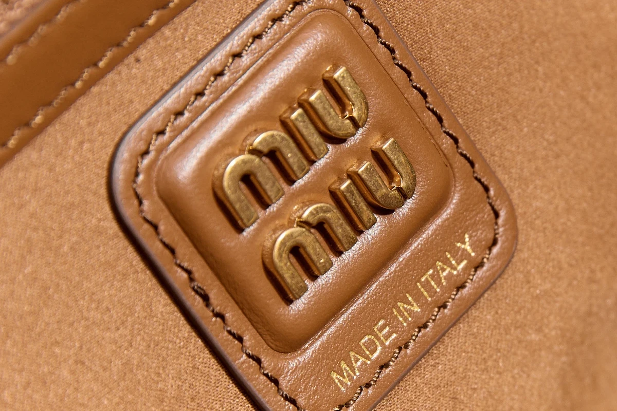 高仿miumiu 干邑色 中號 (9)