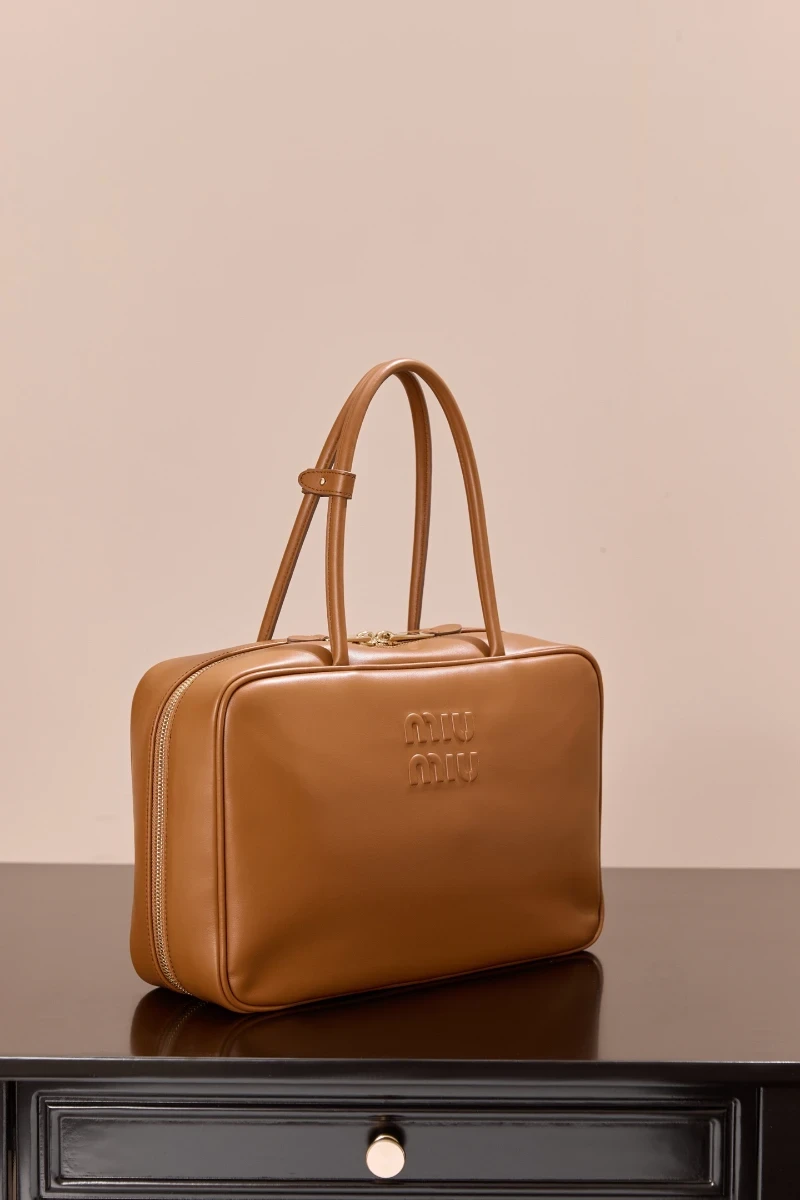 高仿miumiu 干邑色 大號 (3)