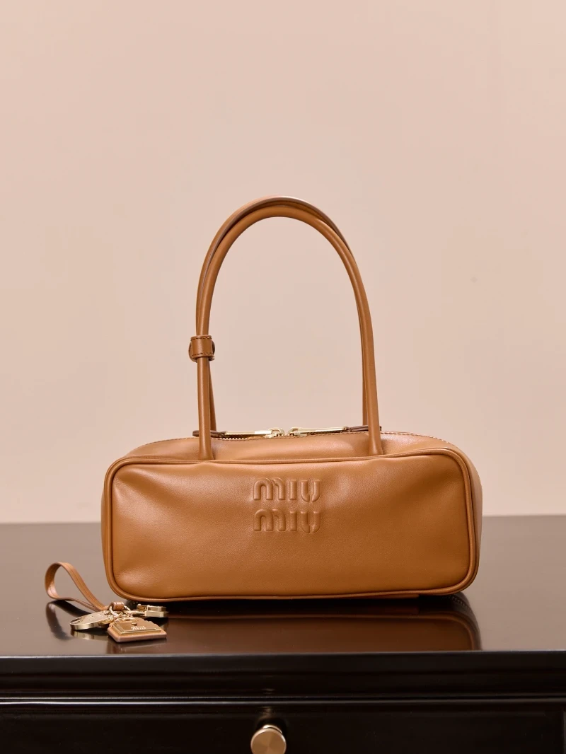 高仿miumiu 干邑色 小號 (1)