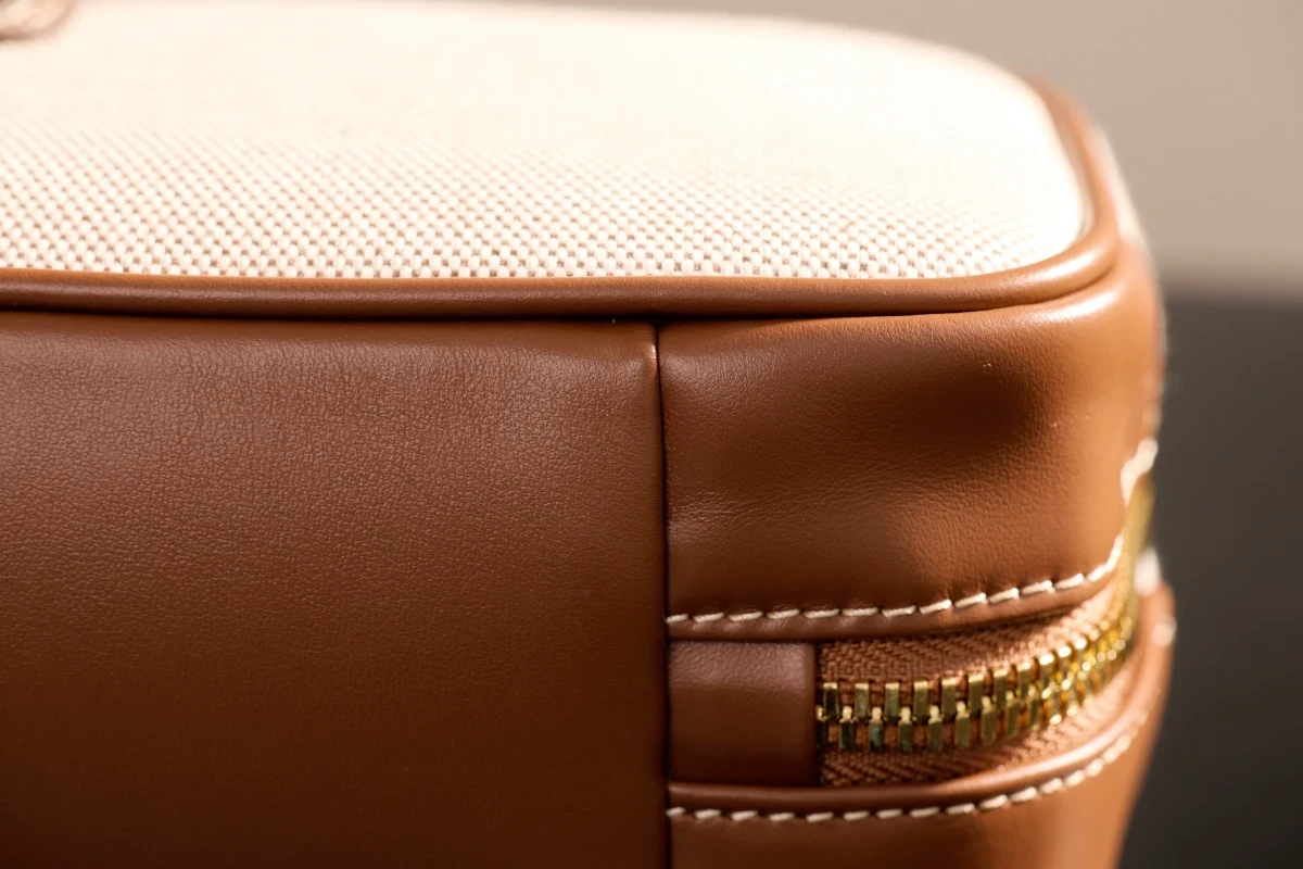 高仿miumiu 白蘭地色 中號 (4)