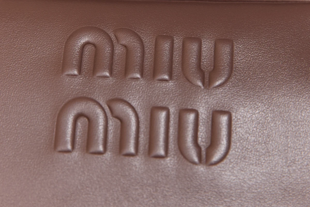 高仿miumiu 石楠木 中號 (6)