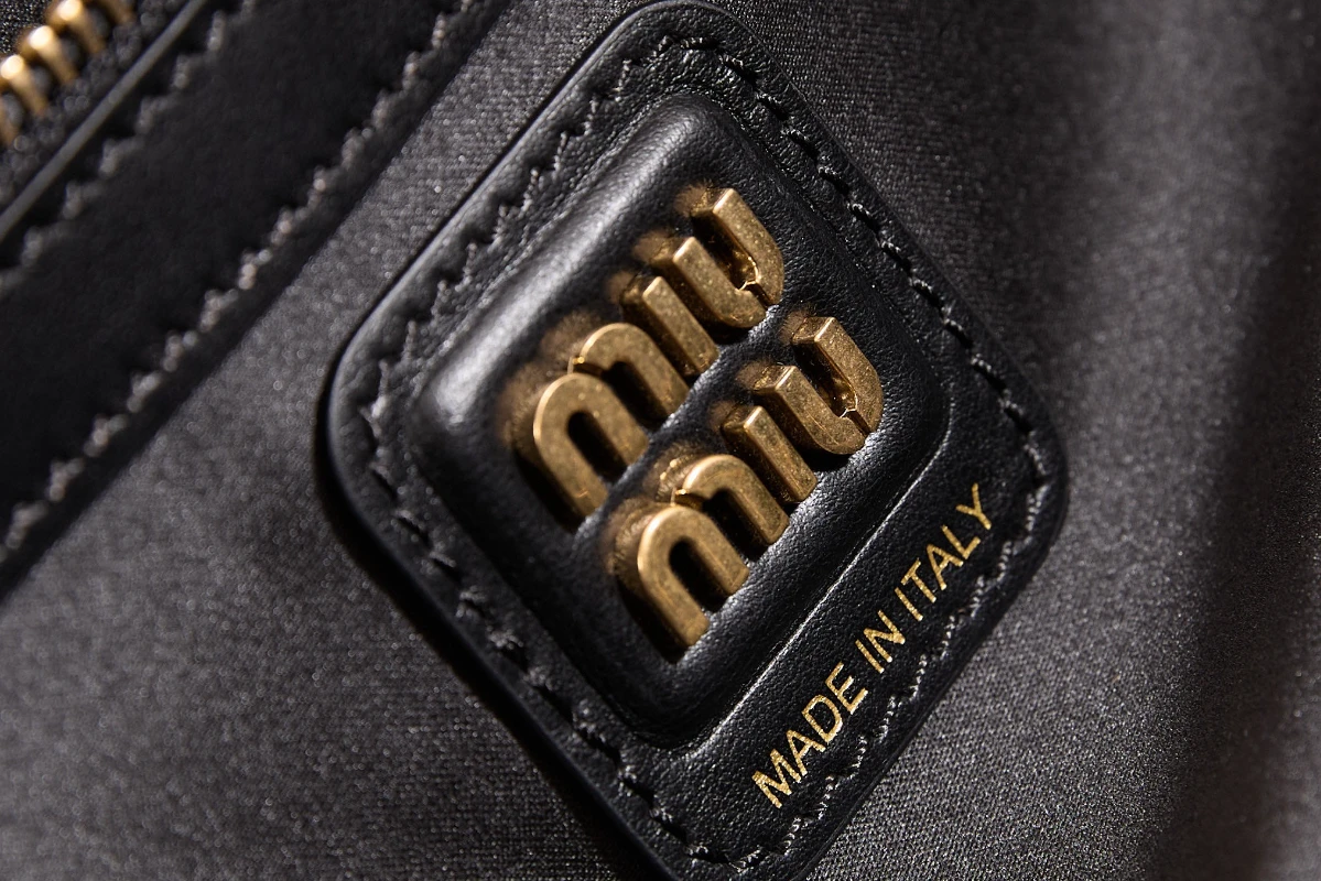 高仿miumiu 黑色 大號 (4)