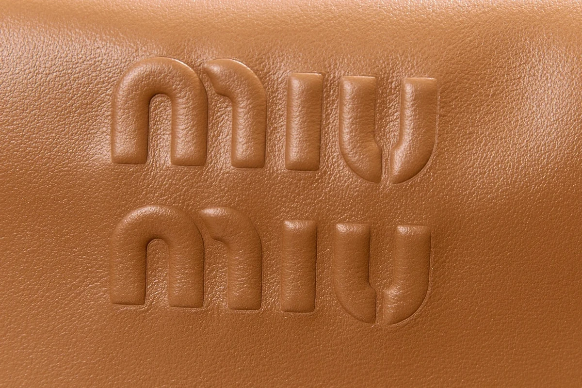 高仿miumiu 干邑色 小號 (8)